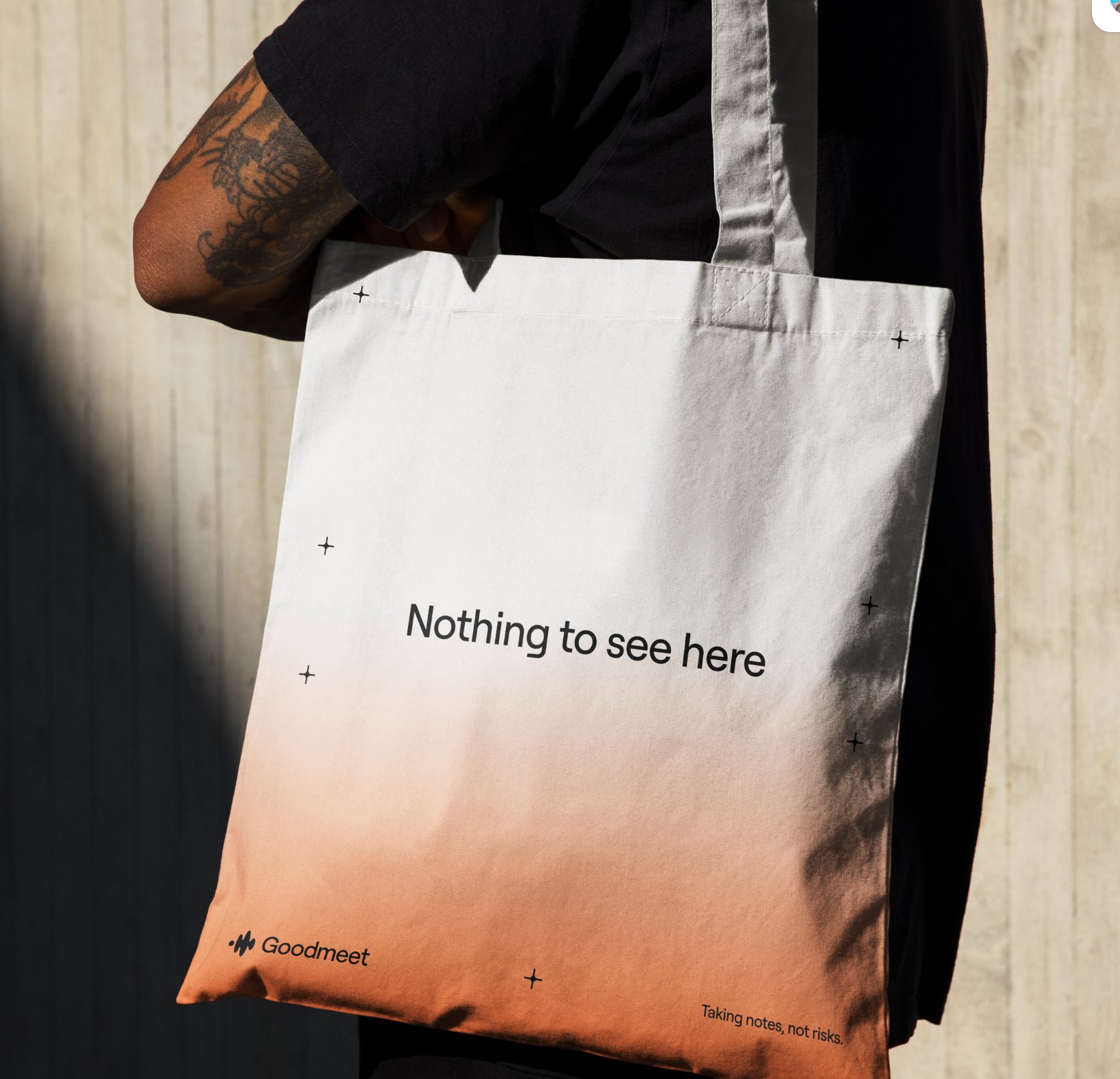 Tote bag: Nothing to see here