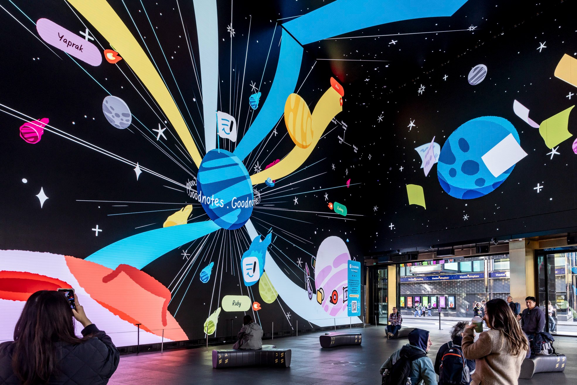 360° illustrated LED environment