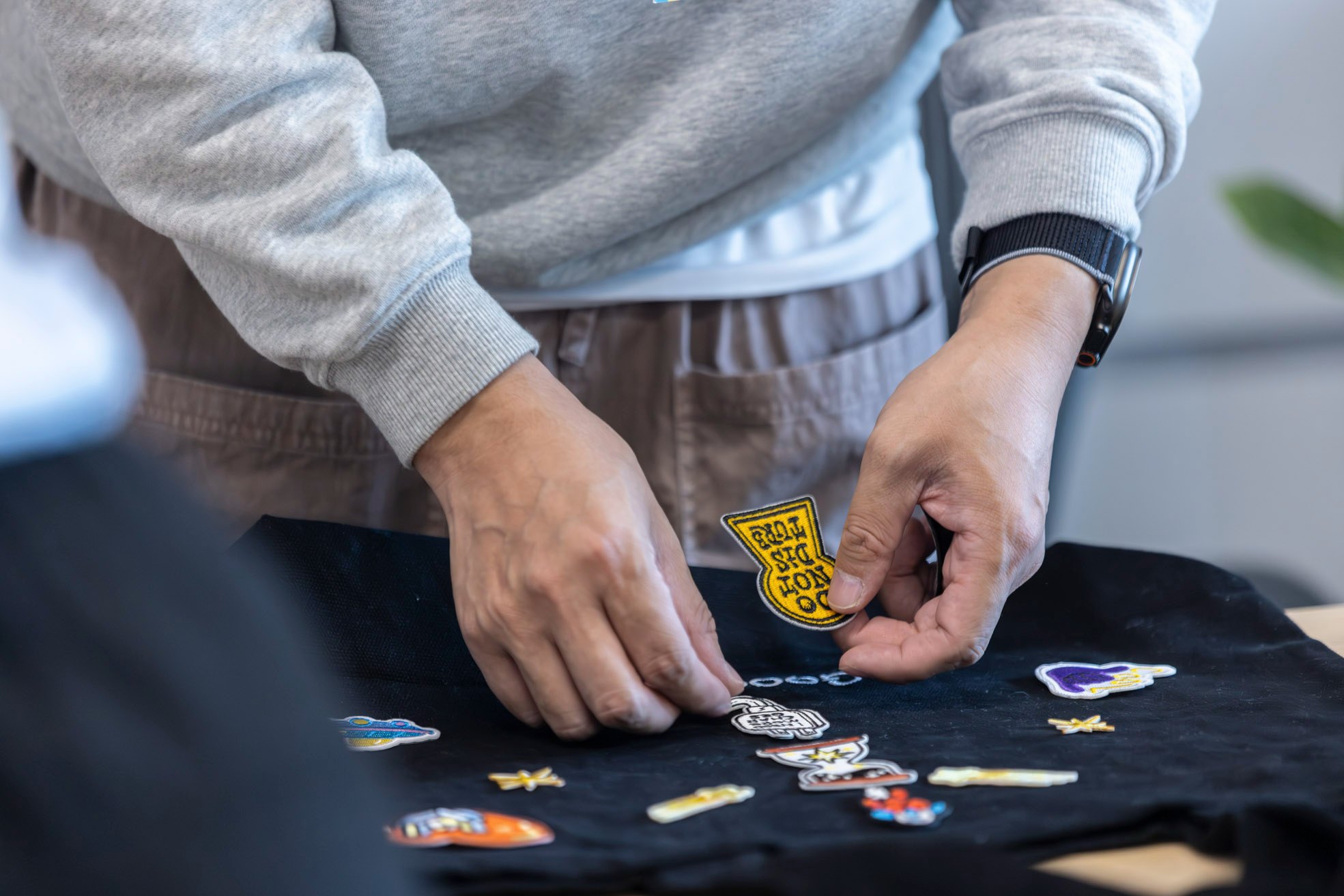 Applying transfers to a tote