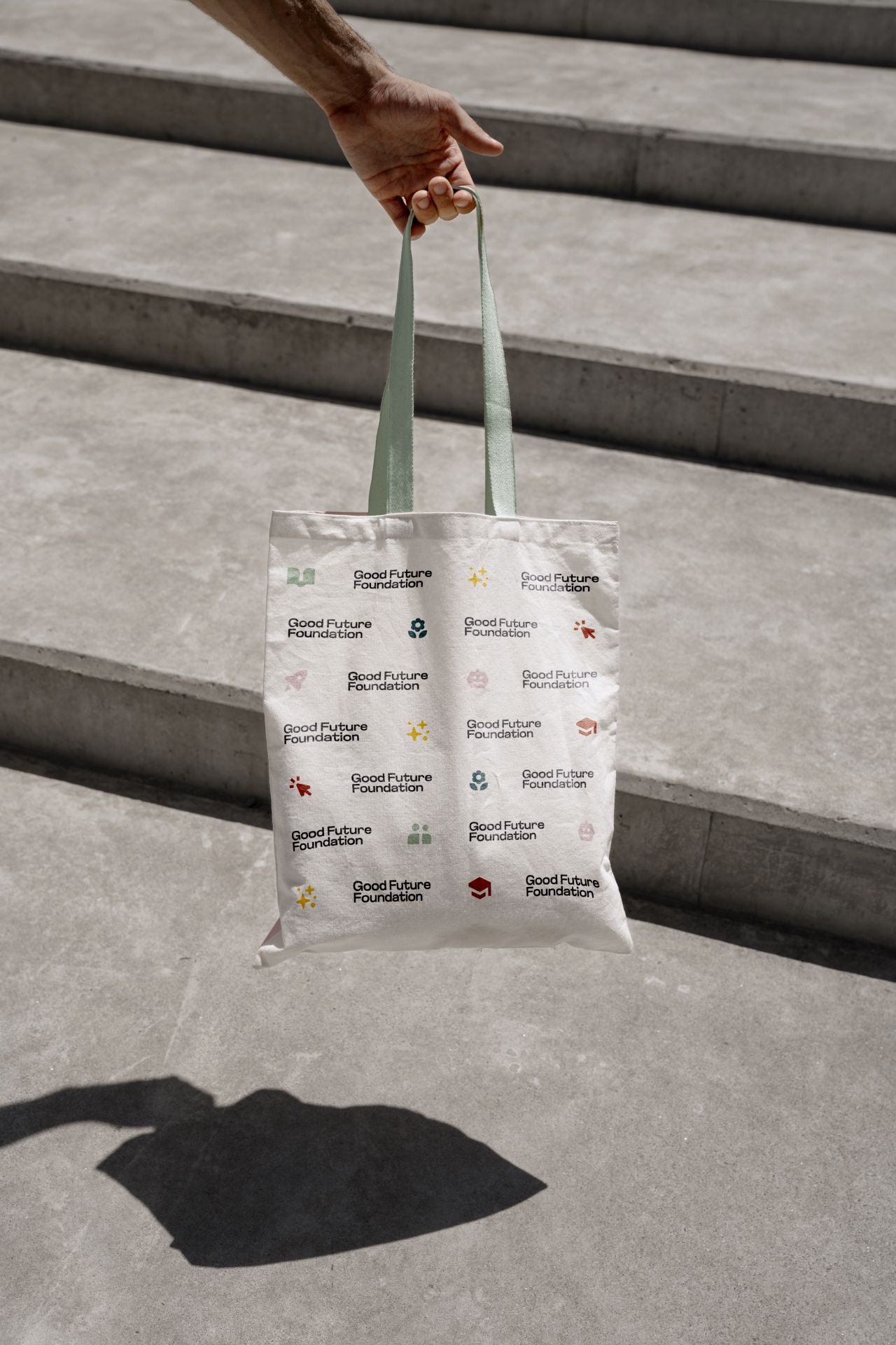 Patterned tote bag